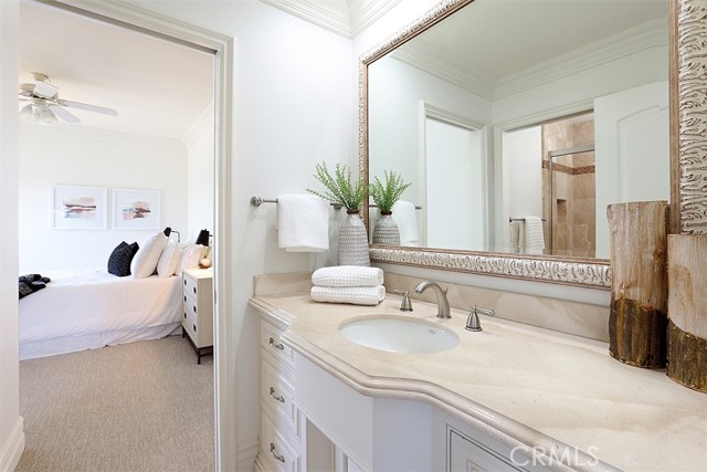 Detail Gallery Image 17 of 33 For 1 Coventry, Newport Beach,  CA 92660 - 4 Beds | 3/1 Baths