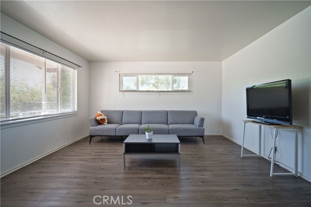 Detail Gallery Image 8 of 30 For 16176 Del Rey Ct, Victorville,  CA 92395 - 4 Beds | 2 Baths