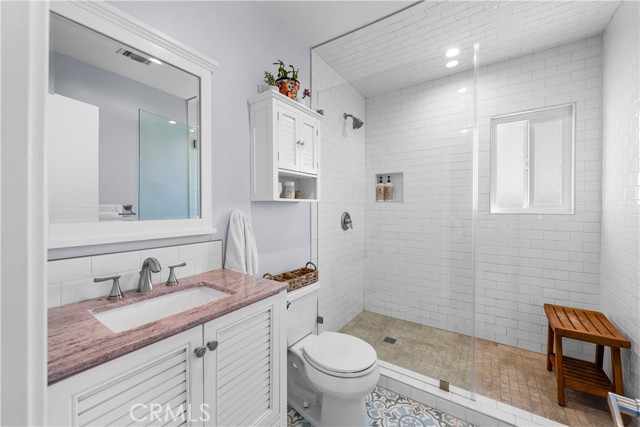 2408 Ives Lane, Redondo Beach, California 90278, 3 Bedrooms Bedrooms, ,Residential,Sold,Ives,SB21202682