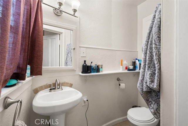 2870 Orange Avenue, Oroville CA: https://media.crmls.org/medias/6ba103b3-2504-475d-beba-d3fc6ab2af77.jpg
