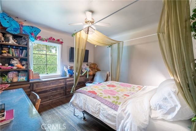 Detail Gallery Image 16 of 27 For 4182 Greenbush, Sherman Oaks,  CA 91423 - 3 Beds | 2 Baths