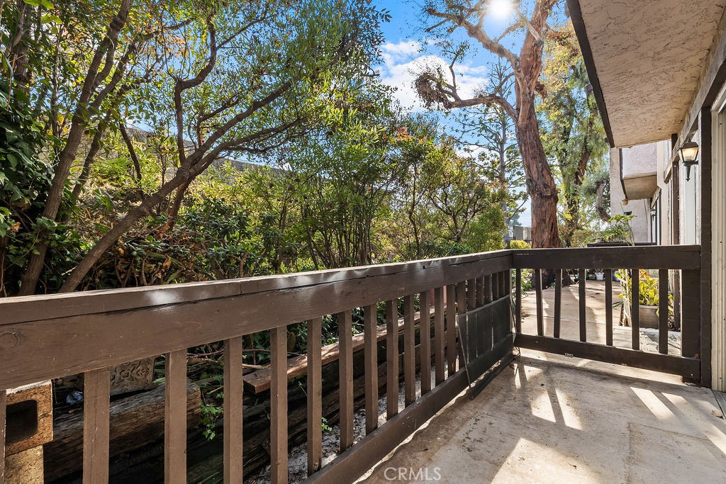 https://media.crmls.org/medias/6ba238ca-5535-4705-9f52-aefa3c8ecf04.jpg?preset=X-Large