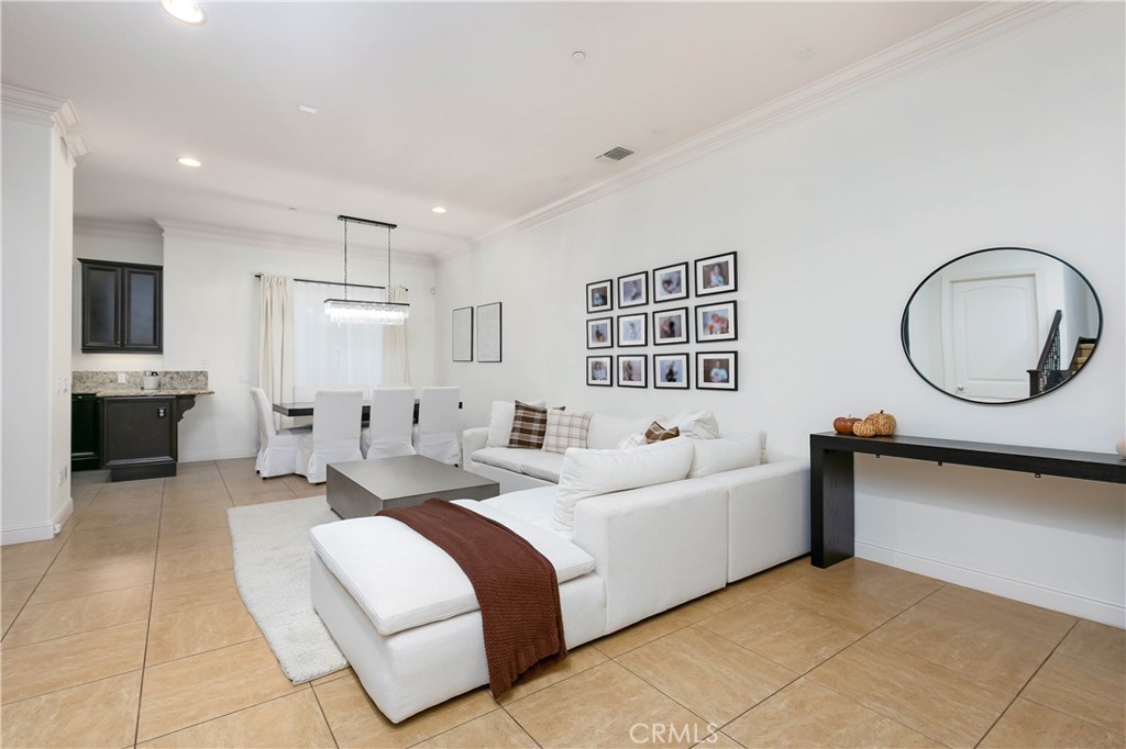 MLS #SR25241294 image #4