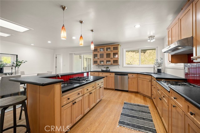 Detail Gallery Image 12 of 45 For 25 Encanto Dr, Rolling Hills Estates,  CA 90274 - 4 Beds | 3 Baths