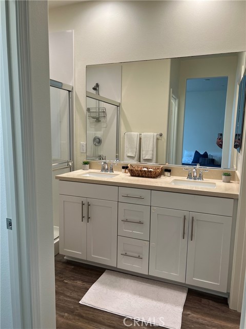 523 Sandpiper Way, Imperial Beach CA: https://media.crmls.org/medias/6ba3b9fa-5bab-4c63-b023-c70480ad90d1.jpg