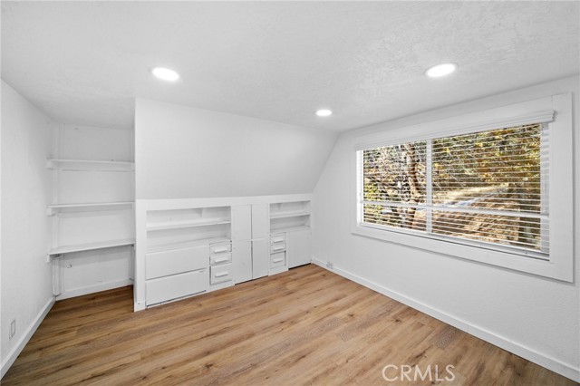 180 Glen Avon Dr, Cedar Glen, CA 92407