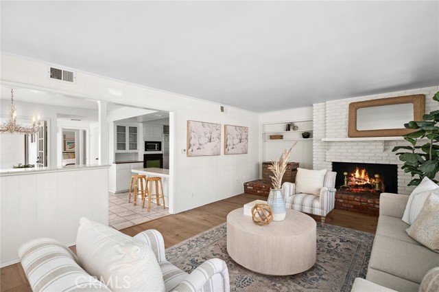 Detail Gallery Image 23 of 39 For 121 Onyx Ave, Newport Beach,  CA 92662 - 3 Beds | 3 Baths