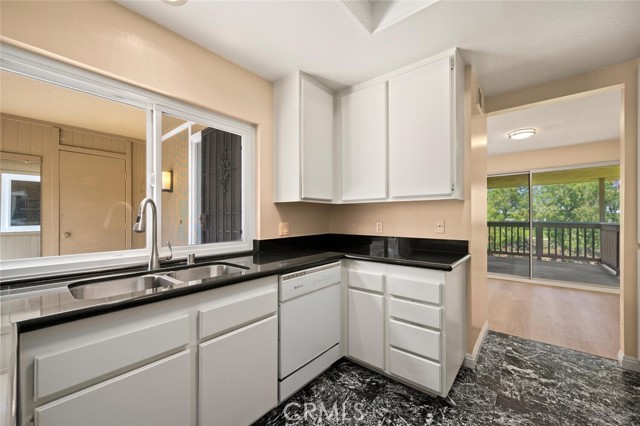 23392 Caminito Basilio, Laguna Hills CA: https://media.crmls.org/medias/6ba5efd6-4e2d-4f1c-82ca-6fcc66228dea.jpg