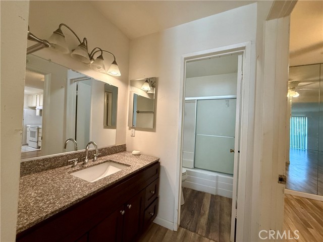 5460 White Oak Avenue, Encino CA: https://media.crmls.org/medias/6ba63d5e-6913-4fd8-a527-6fc19bb267bc.jpg