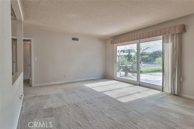 Detail Gallery Image 12 of 34 For 2212 Cordero Ave, Simi Valley,  CA 93065 - 3 Beds | 1/1 Baths