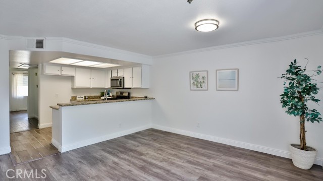 Detail Gallery Image 12 of 46 For 12591 Westminster Ave #210,  Garden Grove,  CA 92843 - 2 Beds | 2 Baths