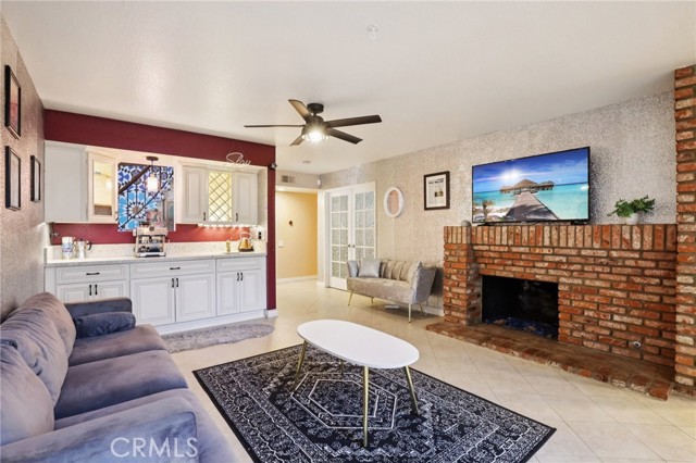 Detail Gallery Image 6 of 64 For 22625 Wood Shadow Ln, Lake Forest,  CA 92630 - 5 Beds | 3 Baths