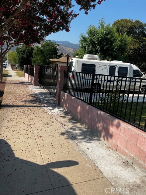 4417 N Mayfield Avenue, San Bernardino CA: https://media.crmls.org/medias/6ba83bb0-75f6-4e7c-9c01-bc6e2b0df5e5.jpg