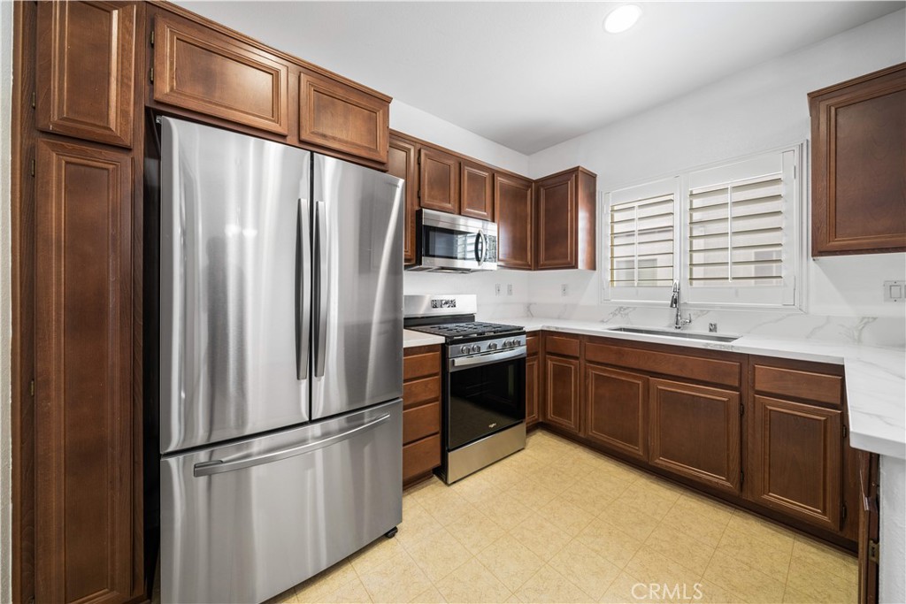 323 Tesoro - photo 16