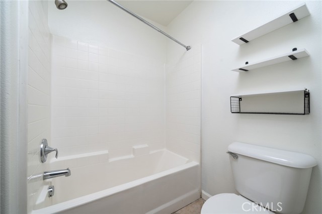 Detail Gallery Image 15 of 26 For 14975 S Highland Ave #94,  Fontana,  CA 92336 - 3 Beds | 2/1 Baths