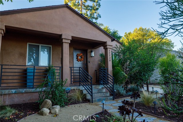 Detail Gallery Image 4 of 27 For 17726 Martha St, Encino,  CA 91316 - 3 Beds | 2 Baths