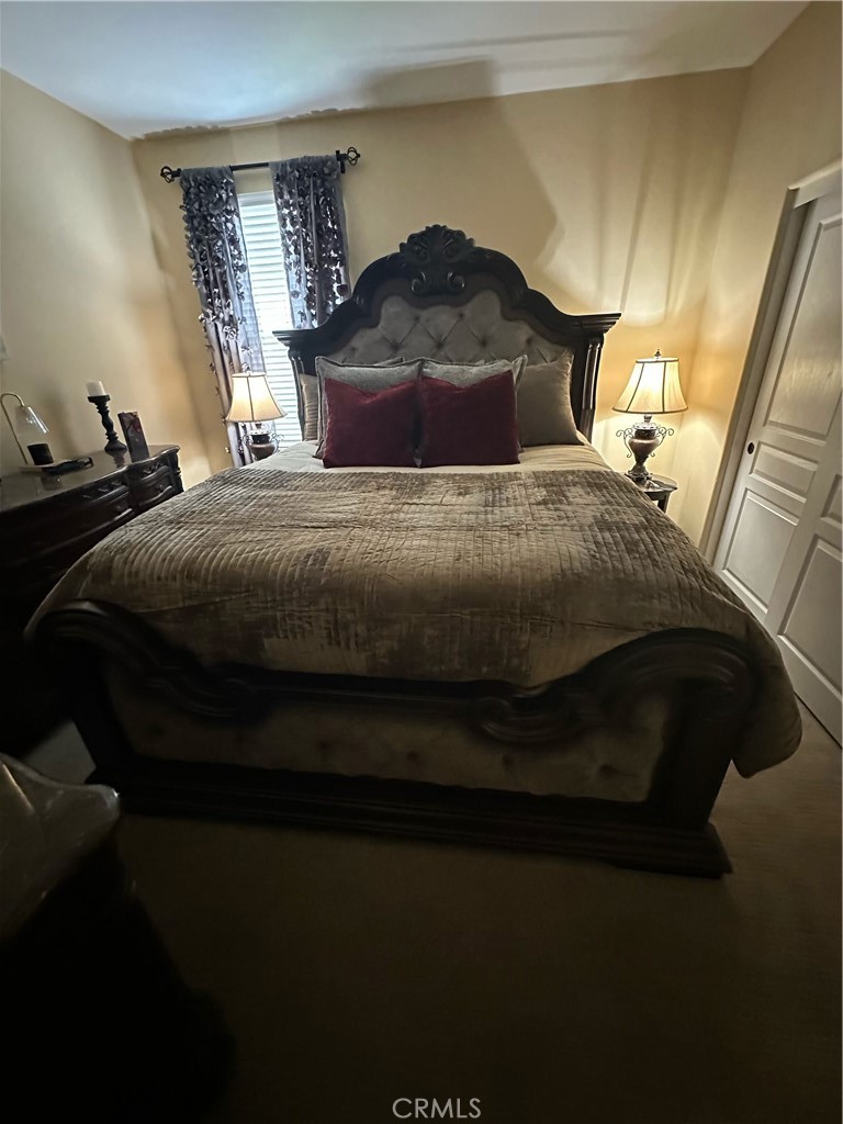 https://media.crmls.org/medias/6baab07e-a5d8-4392-913f-5a3ba09e15d8.jpg?preset=X-Large