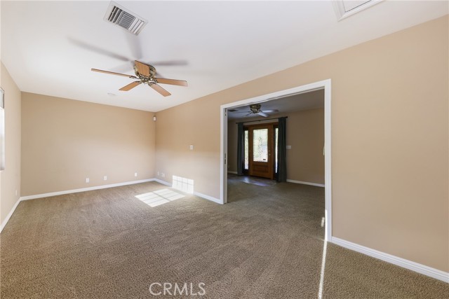 2501 Cliff Road, Upland CA: https://media.crmls.org/medias/6baab335-c3dc-45cf-9665-aba808e61ef6.jpg