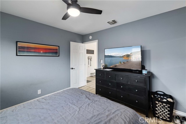 18557 Napa Street, Northridge CA: https://media.crmls.org/medias/6bacbebb-edf2-47f7-80e8-91b29412008a.jpg