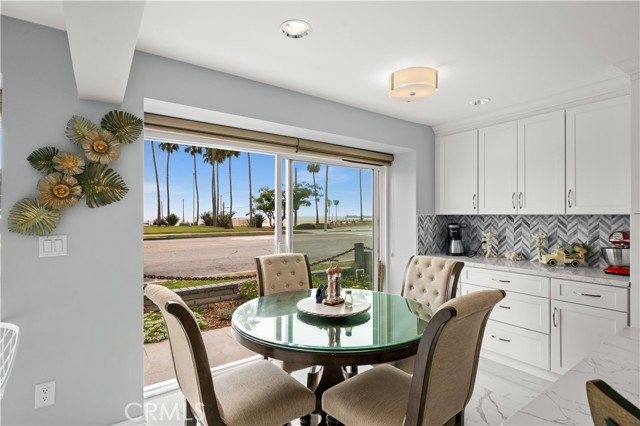 Detail Gallery Image 4 of 32 For 805 Ocean Ave #4,  Seal Beach,  CA 90740 - 3 Beds | 2 Baths