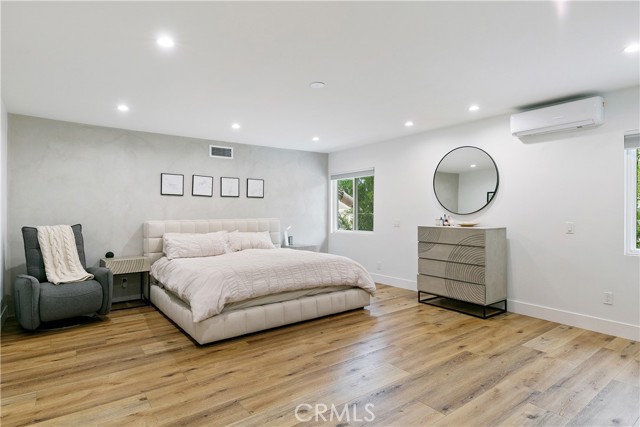 Detail Gallery Image 27 of 43 For 24411 Highlander Rd, West Hills,  CA 91307 - 5 Beds | 2/1 Baths