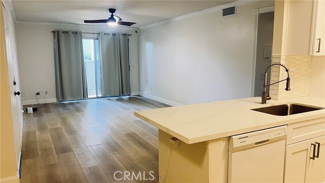 Detail Gallery Image 3 of 16 For 26200 Redlands, Redlands,  CA 92373 - 2 Beds | 2 Baths