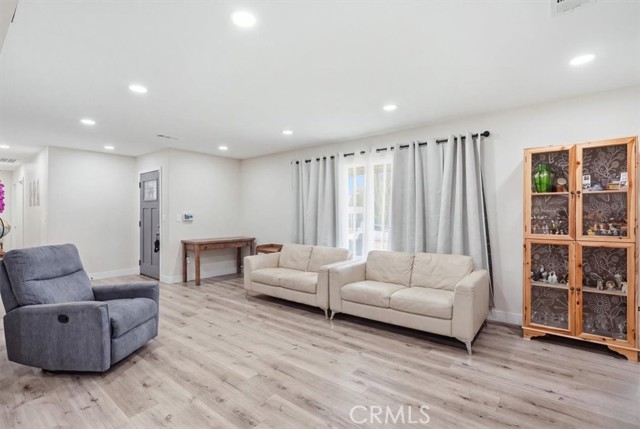 418 E Margarita Rd, Rialto, CA 92376 photo 10