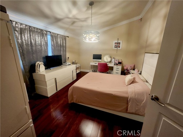 Detail Gallery Image 19 of 33 For 5732 Wallis Ln, Woodland Hills,  CA 91367 - 4 Beds | 2/1 Baths