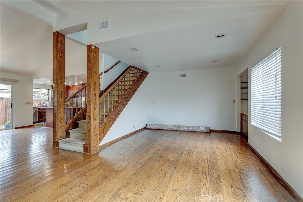 MLS #SR25262171 image #5