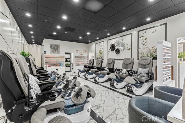 1520 N, Ontario CA: https://media.crmls.org/medias/6baf8d56-56be-4ba4-bb9d-eda5a228fa6b.jpg