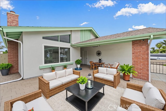 5161 Rotherham Circle, Westminster CA: https://media.crmls.org/medias/6bb13c00-45d8-42ba-8dda-3353aed46b0c.jpg