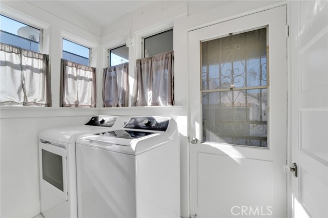 Detail Gallery Image 17 of 40 For 337 N Beachwood, Los Angeles,  CA 90004 - 3 Beds | 2 Baths