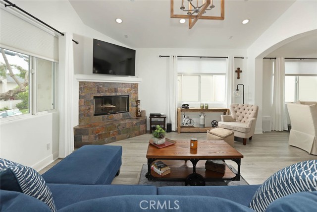 Living Room with fireplace