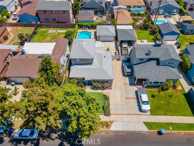 1234 N Pass Avenue, Burbank CA: https://media.crmls.org/medias/6bb36202-ca1c-44e4-bb53-188fbd87c552.jpg