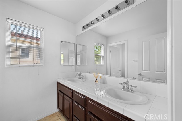 35424 Saddle Hill Road, Lake Elsinore CA: https://media.crmls.org/medias/6bb38ae5-1aab-45aa-bdba-a008f550ef1c.jpg