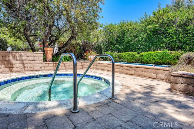 16866 Kingsbury photo 35