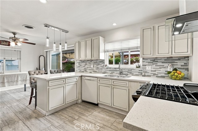 14765 Dunton photo 13