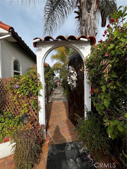 Detail Gallery Image 6 of 21 For 735 Rembrandt Cir, Corona,  CA 92882 - 4 Beds | 2 Baths