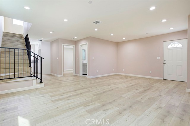 Detail Gallery Image 5 of 24 For 7300 N Firmament Ave, Van Nuys,  CA 91406 - 3 Beds | 2 Baths