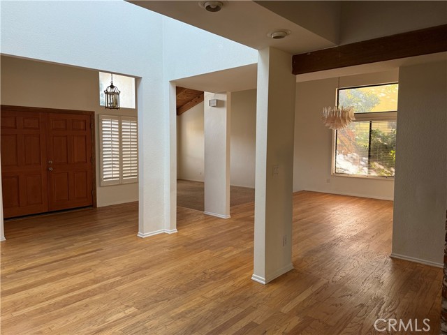Detail Gallery Image 25 of 29 For 9201 Paso Robles, Northridge,  CA 91325 - 4 Beds | 4 Baths