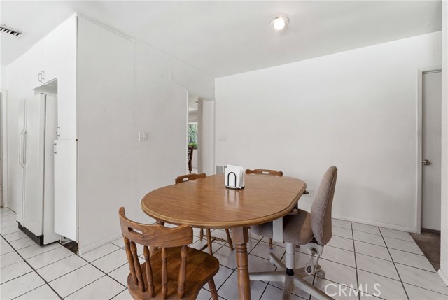 Detail Gallery Image 14 of 33 For 6254 Etiwanda Ave, Tarzana,  CA 91335 - 3 Beds | 2 Baths