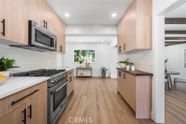 2260 Tevis Avenue, Long Beach CA: https://media.crmls.org/medias/6bb6eeb9-f878-49a5-b25f-1493c11bd48a.jpg
