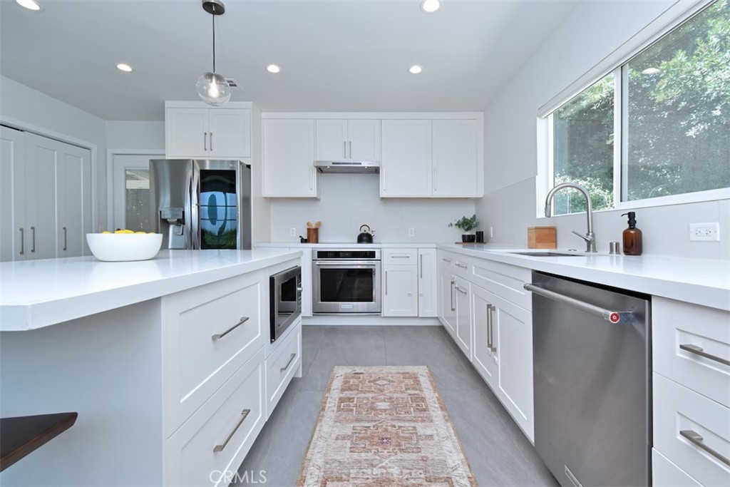 3753 Berry DriveStudio City img 6
