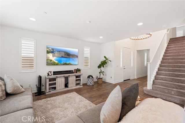 Detail Gallery Image 14 of 37 For 7056 Stratus, Corona,  CA 92880 - 4 Beds | 3 Baths