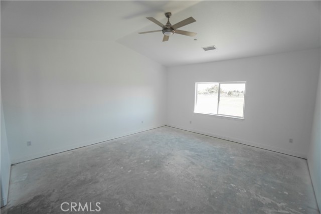 Detail Gallery Image 11 of 26 For 14416 Ricaree Rd, Apple Valley,  CA 92307 - 4 Beds | 2/1 Baths