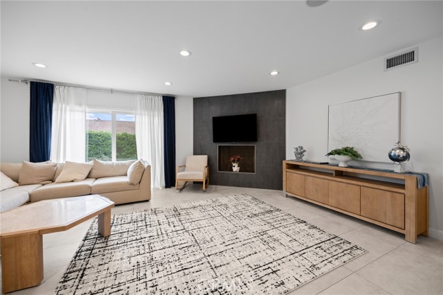 Detail Gallery Image 14 of 30 For 7844 Allott Ave, Panorama City,  CA 91402 - 3 Beds | 2 Baths