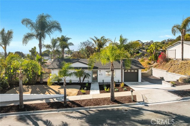 Detail Gallery Image 2 of 27 For 415 Edgehill Ln, Oceanside,  CA 92054 - 3 Beds | 1 Baths