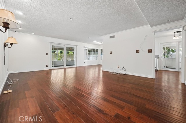 Detail Gallery Image 7 of 49 For 26311 Green Terrace Dr, Newhall,  CA 91321 - 3 Beds | 2 Baths