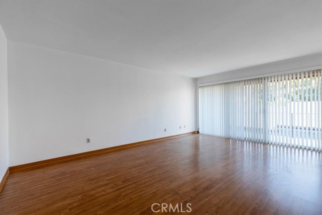 Detail Gallery Image 5 of 20 For 372 Carroll Park East #208,  Long Beach,  CA 90814 - 1 Beds | 1 Baths