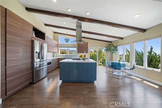 Detail Gallery Image 9 of 30 For 215 Monterey Dr, Laguna Beach,  CA 92651 - 2 Beds | 2/1 Baths